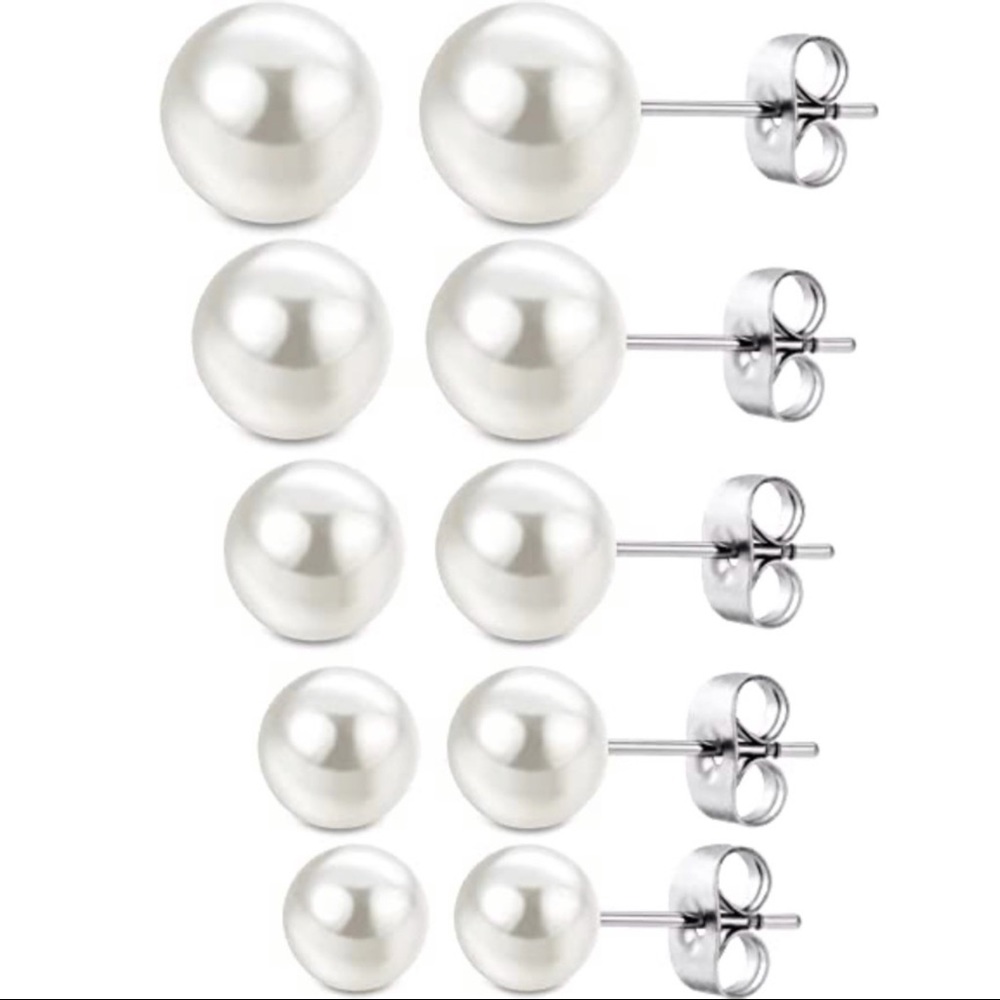 NWT Pearl Earring Set